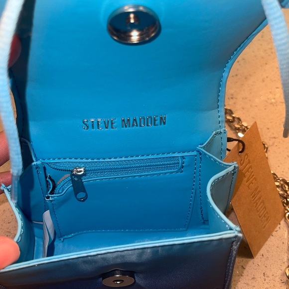 Steve Madden Bdoraa TURQUOISE Flap Top Handle Bag - Picture 3 of 3